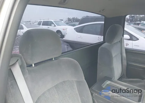 2001 Chevrolet Silverado C1500 from USA, damaged, VIN 1GCEC14V41Z118929